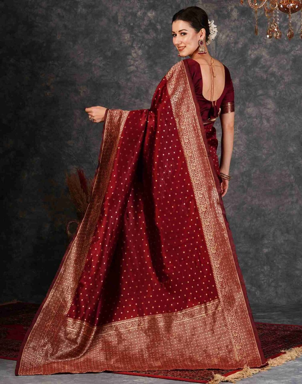 Maroon Banarasi Silk Saree - Image 4