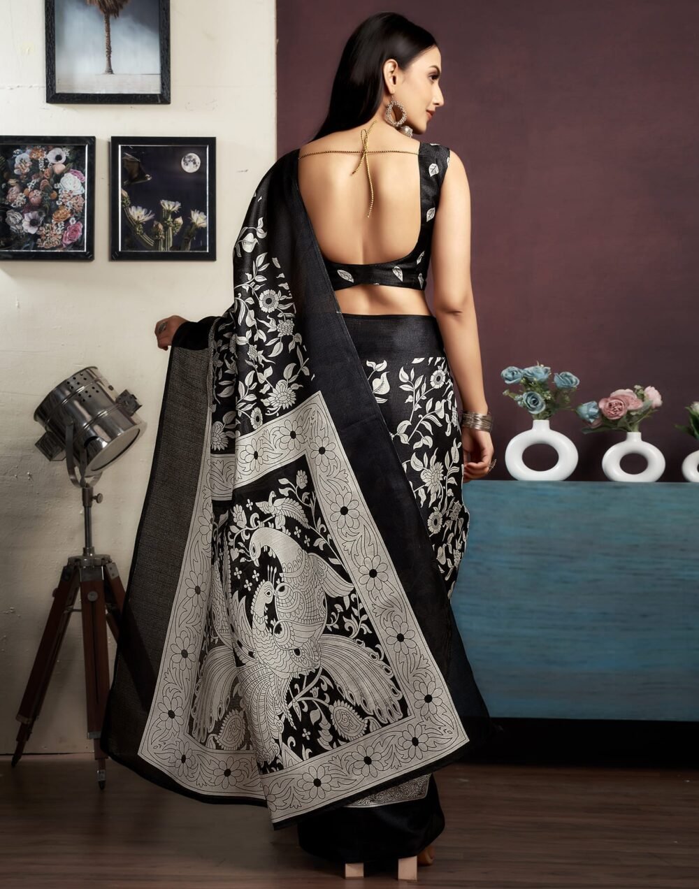 Black Cotton Blend Printed Saree - Image 4