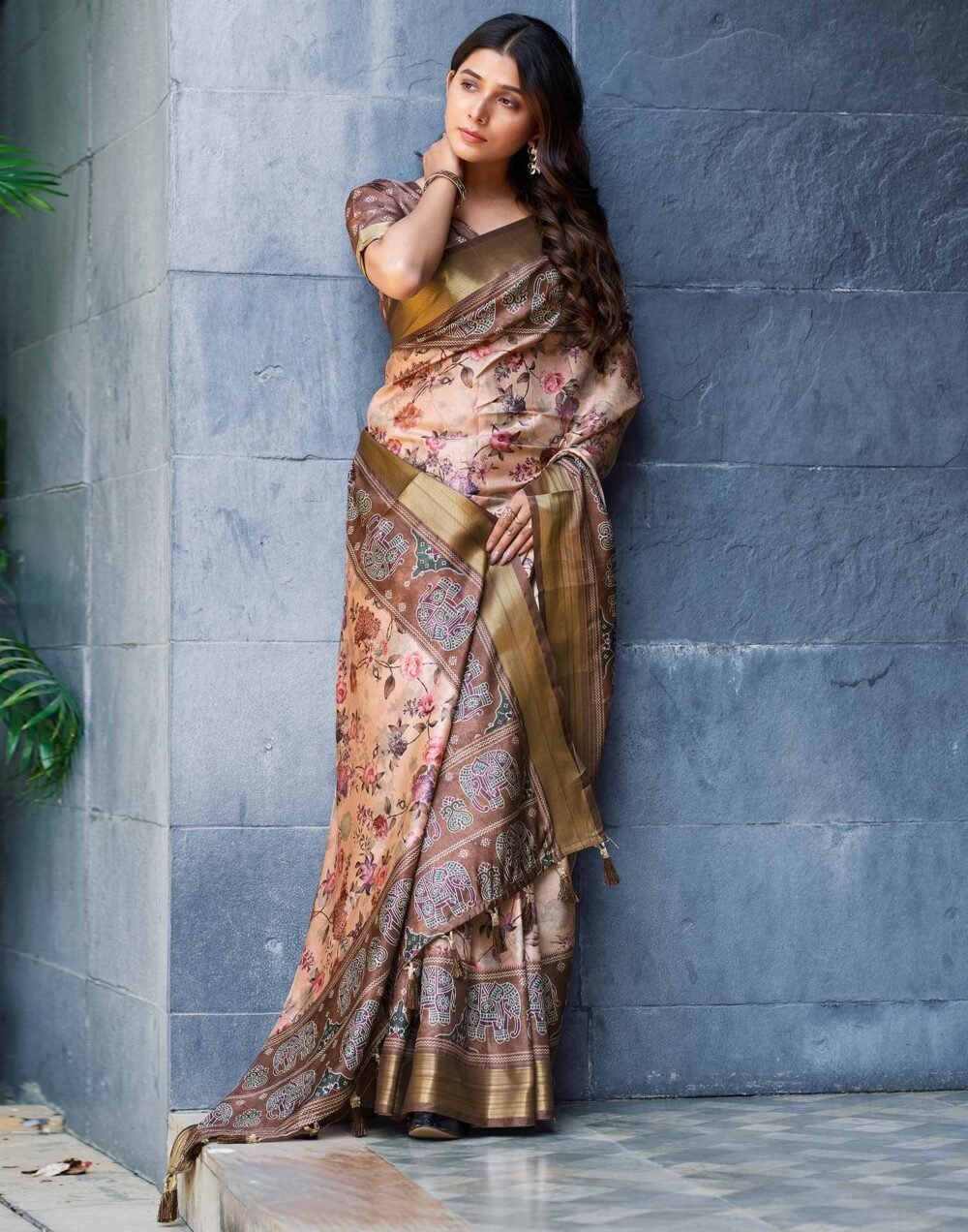 Cream Silk Printed Saree - Image 5