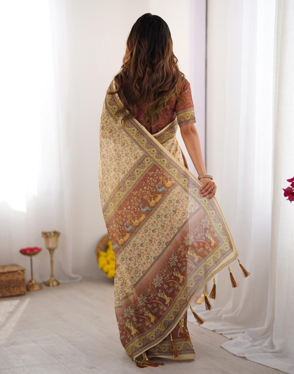 Beige Linen Floral Printed Saree - Image 5